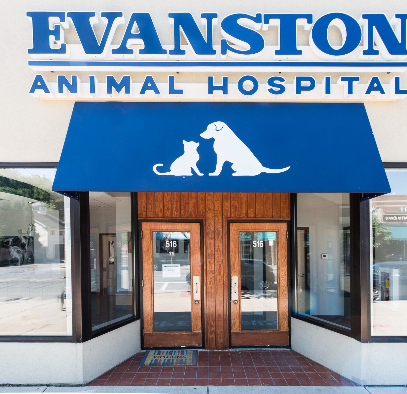 Evanston Animal Hospital exterior image of main entrance.